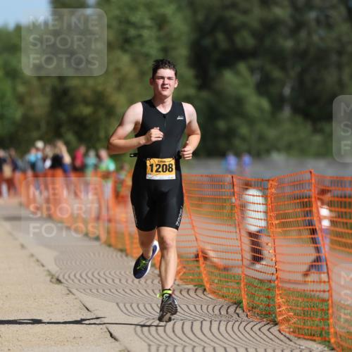 07.09.2025 - 19. Norderstedt Triathlon Michael Strokosch http://msf.ph/oto/8809152 07.09.2025 11:36:07 Laufen 284, 749, 1163, 1208 meine-sportfotos.de