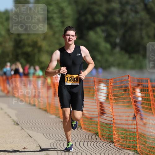 07.09.2025 - 19. Norderstedt Triathlon Michael Strokosch http://msf.ph/oto/8809160 07.09.2025 11:36:07 Laufen 284, 749, 1163, 1208 meine-sportfotos.de