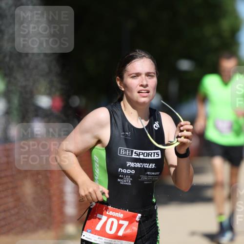 07.09.2025 - 19. Norderstedt Triathlon Michael Strokosch http://msf.ph/oto/8809177 07.09.2025 13:23:09 Laufen 327, 348, 707 meine-sportfotos.de