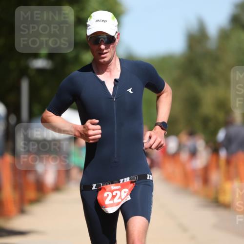 07.09.2025 - 19. Norderstedt Triathlon Michael Strokosch http://msf.ph/oto/8809184 07.09.2025 12:45:56 Laufen 226, 1246 meine-sportfotos.de