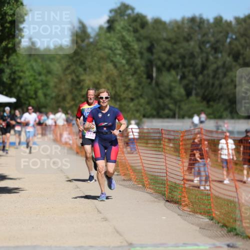 07.09.2025 - 19. Norderstedt Triathlon Michael Strokosch http://msf.ph/oto/8809210 07.09.2025 13:23:21 Laufen 274, 343, 799, 855 meine-sportfotos.de