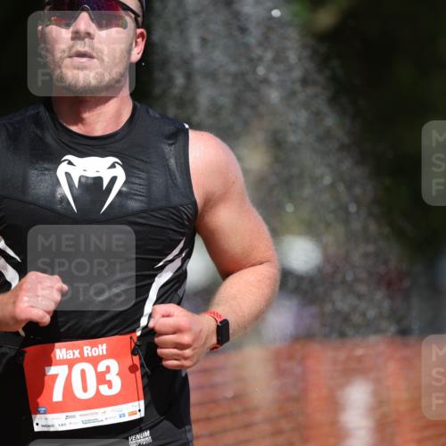 07.09.2025 - 19. Norderstedt Triathlon Michael Strokosch http://msf.ph/oto/8809294 07.09.2025 12:46:10 Laufen 703, 1370, 1382 meine-sportfotos.de