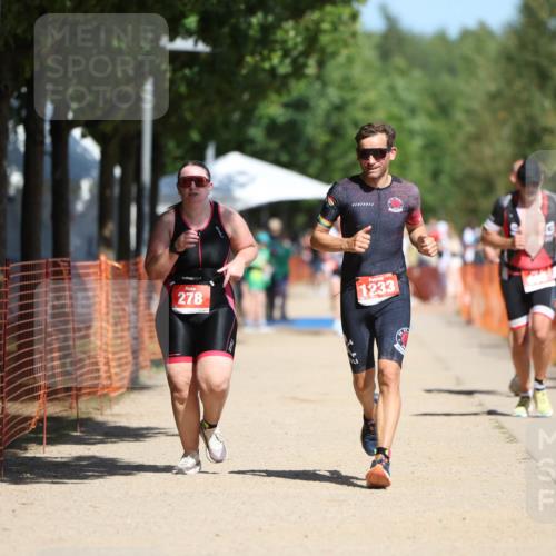 07.09.2025 - 19. Norderstedt Triathlon Michael Strokosch http://msf.ph/oto/8809311 07.09.2025 12:46:17 Laufen 278, 695, 1233 meine-sportfotos.de
