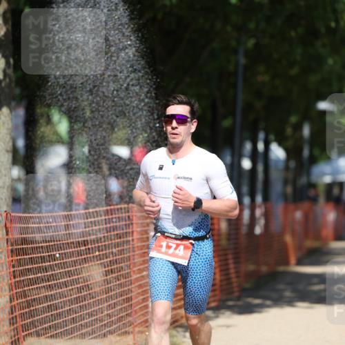 07.09.2025 - 19. Norderstedt Triathlon Michael Strokosch http://msf.ph/oto/8809322 07.09.2025 13:23:34 Laufen 174, 183, 1234 meine-sportfotos.de