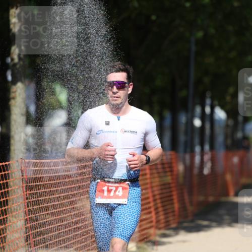 07.09.2025 - 19. Norderstedt Triathlon Michael Strokosch http://msf.ph/oto/8809326 07.09.2025 13:23:35 Laufen 174, 183, 1234 meine-sportfotos.de