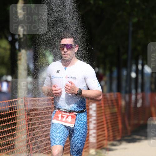 07.09.2025 - 19. Norderstedt Triathlon Michael Strokosch http://msf.ph/oto/8809330 07.09.2025 13:23:35 Laufen 174, 183, 1234 meine-sportfotos.de