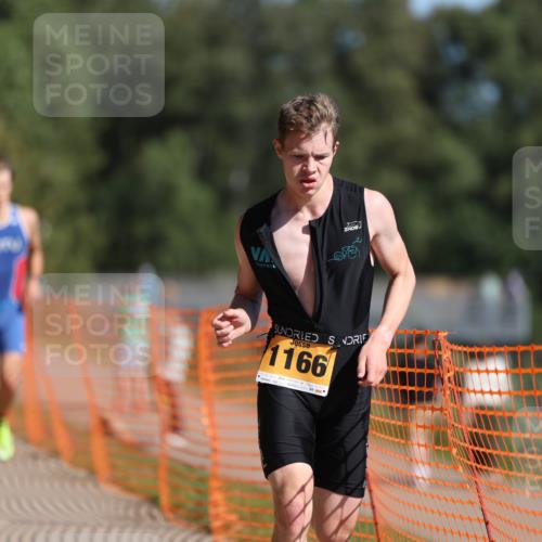 07.09.2025 - 19. Norderstedt Triathlon Michael Strokosch http://msf.ph/oto/8809336 07.09.2025 11:36:41 Laufen 1165, 1166, 1177 meine-sportfotos.de