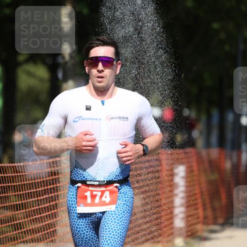 07.09.2025 - 19. Norderstedt Triathlon Michael Strokosch http://msf.ph/oto/8809338 07.09.2025 13:23:35 Laufen 174, 183, 1234 meine-sportfotos.de