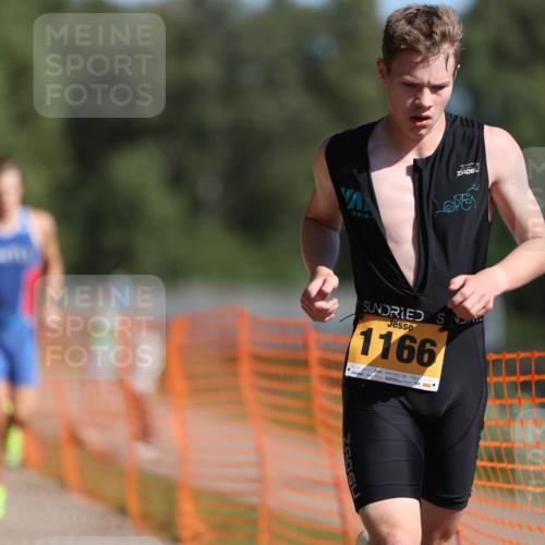 07.09.2025 - 19. Norderstedt Triathlon Michael Strokosch http://msf.ph/oto/8809349 07.09.2025 11:36:41 Laufen 1165, 1166, 1177 meine-sportfotos.de
