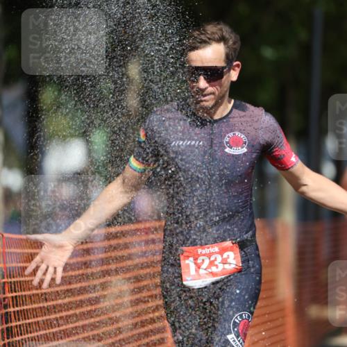 07.09.2025 - 19. Norderstedt Triathlon Michael Strokosch http://msf.ph/oto/8809350 07.09.2025 12:46:21 Laufen 278, 695, 728, 1233 meine-sportfotos.de
