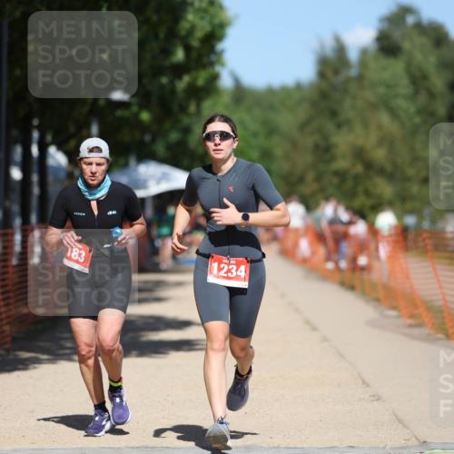 07.09.2025 - 19. Norderstedt Triathlon Michael Strokosch http://msf.ph/oto/8809351 07.09.2025 13:23:38 Laufen 174, 183, 1234 meine-sportfotos.de