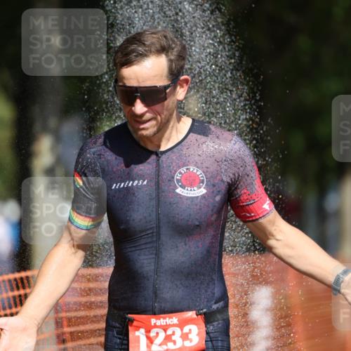 07.09.2025 - 19. Norderstedt Triathlon Michael Strokosch http://msf.ph/oto/8809361 07.09.2025 12:46:22 Laufen 278, 695, 728, 1233 meine-sportfotos.de