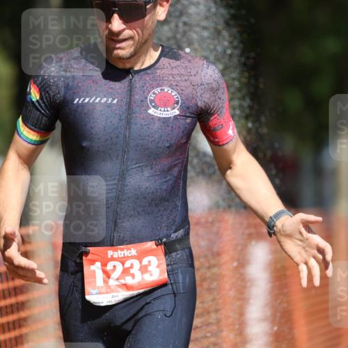 07.09.2025 - 19. Norderstedt Triathlon Michael Strokosch http://msf.ph/oto/8809365 07.09.2025 12:46:22 Laufen 278, 695, 728, 1233 meine-sportfotos.de