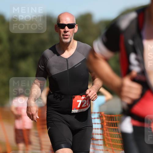 07.09.2025 - 19. Norderstedt Triathlon Michael Strokosch http://msf.ph/oto/8809395 07.09.2025 12:46:26 Laufen 278, 695, 728, 838 meine-sportfotos.de