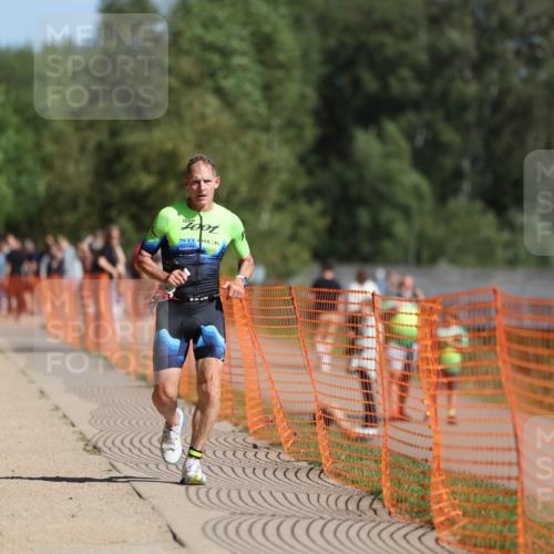 07.09.2025 - 19. Norderstedt Triathlon Michael Strokosch http://msf.ph/oto/8809412 07.09.2025 11:36:59 Laufen 771 meine-sportfotos.de