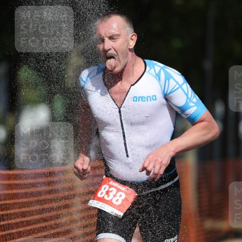 07.09.2025 - 19. Norderstedt Triathlon Michael Strokosch http://msf.ph/oto/8809447 07.09.2025 12:46:33 Laufen 697, 838 meine-sportfotos.de
