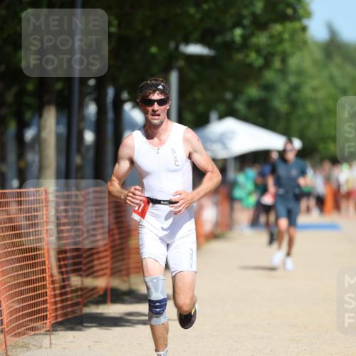 07.09.2025 - 19. Norderstedt Triathlon Michael Strokosch http://msf.ph/oto/8809474 07.09.2025 12:46:38 Laufen 697, 788 meine-sportfotos.de