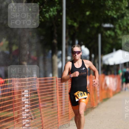 07.09.2025 - 19. Norderstedt Triathlon Michael Strokosch http://msf.ph/oto/8809476 07.09.2025 11:37:06 Laufen 771, 1191 meine-sportfotos.de