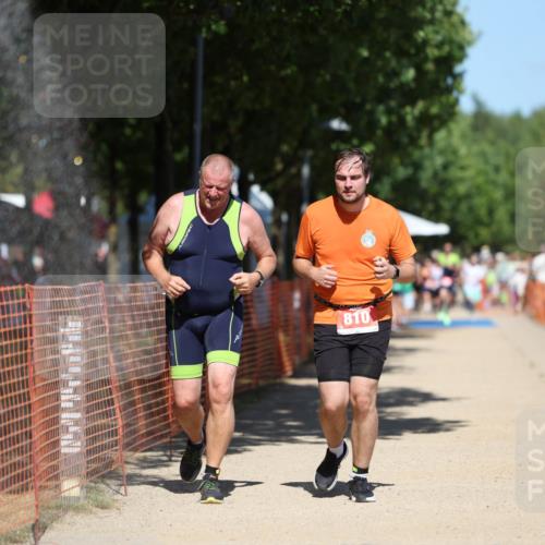07.09.2025 - 19. Norderstedt Triathlon Michael Strokosch http://msf.ph/oto/8809478 07.09.2025 13:24:15 Laufen 160, 725, 810 meine-sportfotos.de