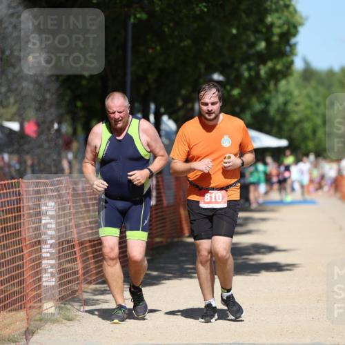 07.09.2025 - 19. Norderstedt Triathlon Michael Strokosch http://msf.ph/oto/8809486 07.09.2025 13:24:16 Laufen 160, 725, 810 meine-sportfotos.de