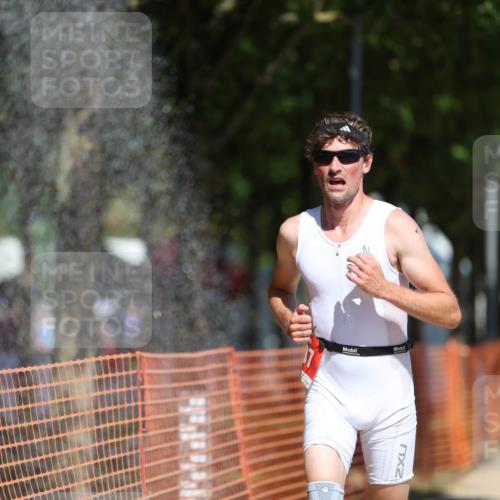 07.09.2025 - 19. Norderstedt Triathlon Michael Strokosch http://msf.ph/oto/8809491 07.09.2025 12:46:39 Laufen 697, 788 meine-sportfotos.de