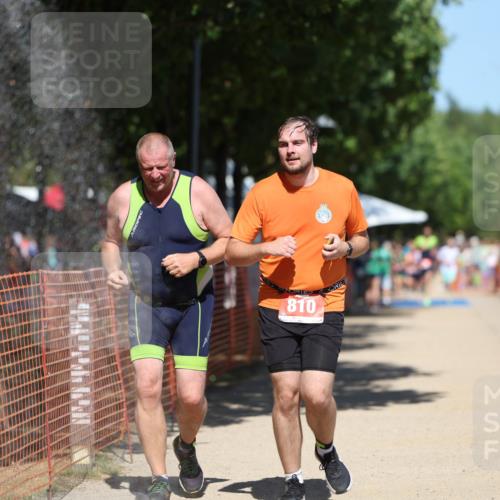 07.09.2025 - 19. Norderstedt Triathlon Michael Strokosch http://msf.ph/oto/8809494 07.09.2025 13:24:16 Laufen 160, 725, 810 meine-sportfotos.de