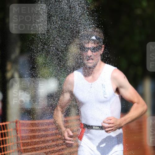 07.09.2025 - 19. Norderstedt Triathlon Michael Strokosch http://msf.ph/oto/8809507 07.09.2025 12:46:40 Laufen 697, 788 meine-sportfotos.de