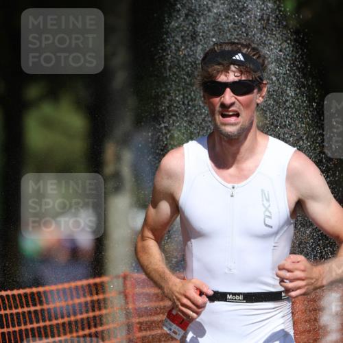07.09.2025 - 19. Norderstedt Triathlon Michael Strokosch http://msf.ph/oto/8809514 07.09.2025 12:46:41 Laufen 697, 788 meine-sportfotos.de