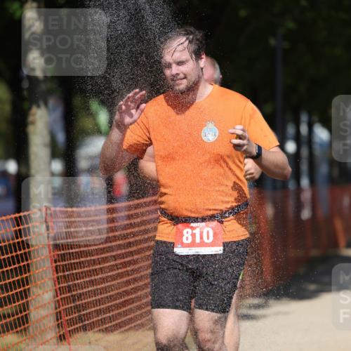 07.09.2025 - 19. Norderstedt Triathlon Michael Strokosch http://msf.ph/oto/8809519 07.09.2025 13:24:18 Laufen 725, 810, 1328 meine-sportfotos.de