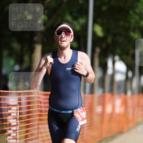 07.09.2025 - 19. Norderstedt Triathlon Michael Strokosch http://msf.ph/oto/8809520 07.09.2025 10:37:01 Laufen 1149 meine-sportfotos.de