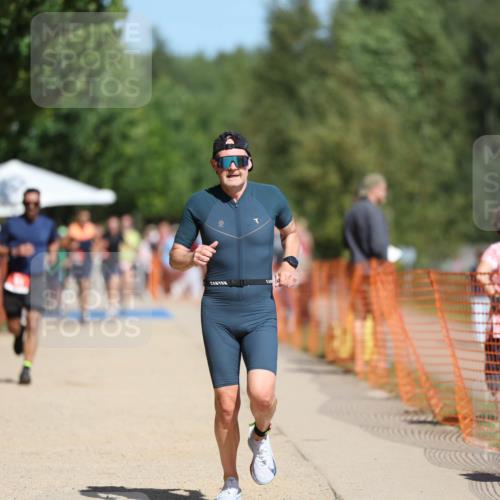 07.09.2025 - 19. Norderstedt Triathlon Michael Strokosch http://msf.ph/oto/8809522 07.09.2025 12:46:43 Laufen 251, 697, 788 meine-sportfotos.de