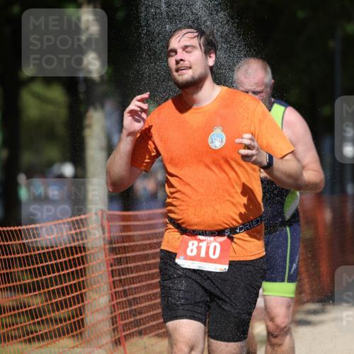 07.09.2025 - 19. Norderstedt Triathlon Michael Strokosch http://msf.ph/oto/8809525 07.09.2025 13:24:19 Laufen 725, 810, 1328 meine-sportfotos.de