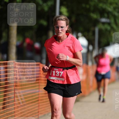 07.09.2025 - 19. Norderstedt Triathlon Michael Strokosch http://msf.ph/oto/8809587 07.09.2025 10:37:10 Laufen 1137 meine-sportfotos.de