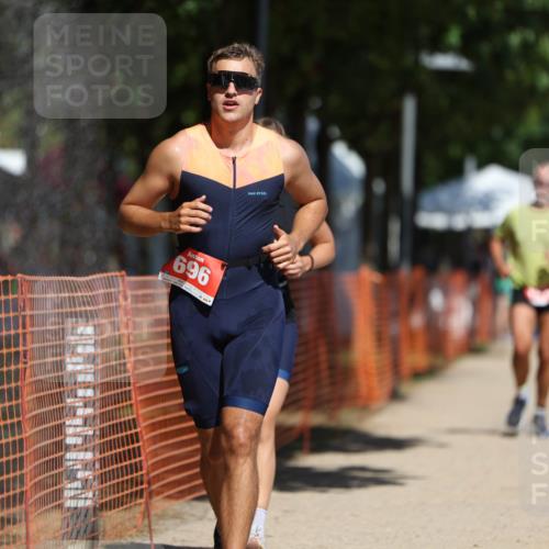 07.09.2025 - 19. Norderstedt Triathlon Michael Strokosch http://msf.ph/oto/8809649 07.09.2025 12:46:59 Laufen 696, 776, 1213, 1247 meine-sportfotos.de
