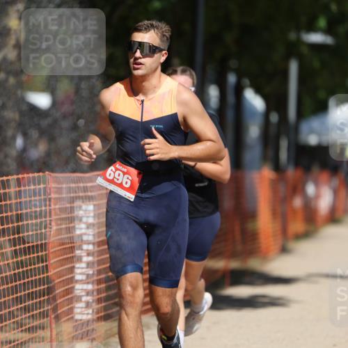 07.09.2025 - 19. Norderstedt Triathlon Michael Strokosch http://msf.ph/oto/8809656 07.09.2025 12:46:59 Laufen 696, 776, 1213, 1247 meine-sportfotos.de