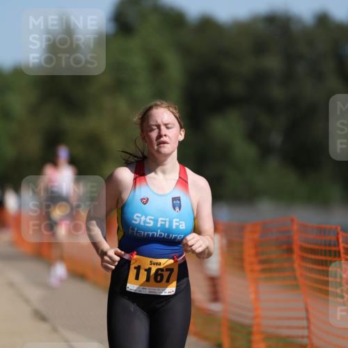 07.09.2025 - 19. Norderstedt Triathlon Michael Strokosch http://msf.ph/oto/8809672 07.09.2025 11:37:41 Laufen 1158, 1167 meine-sportfotos.de