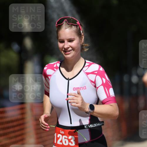 07.09.2025 - 19. Norderstedt Triathlon Michael Strokosch http://msf.ph/oto/8809682 07.09.2025 13:24:37 Laufen 331, 1263, 1389, 1396 meine-sportfotos.de