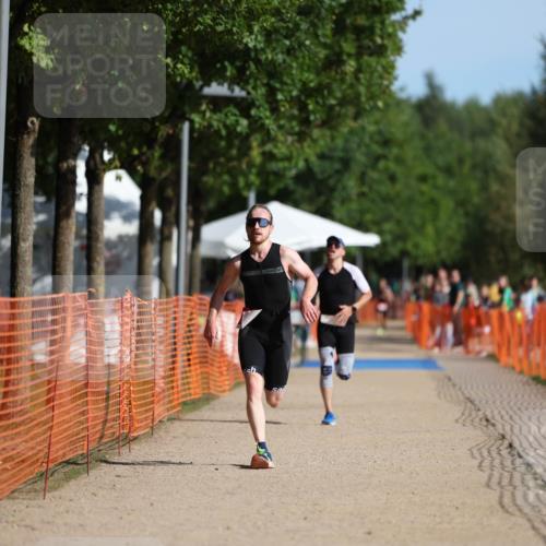 07.09.2025 - 19. Norderstedt Triathlon Michael Strokosch http://msf.ph/oto/8809689 07.09.2025 10:38:22 Laufen 1138, 1147 meine-sportfotos.de