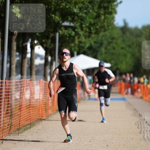 07.09.2025 - 19. Norderstedt Triathlon Michael Strokosch http://msf.ph/oto/8809713 07.09.2025 10:38:23 Laufen 1138, 1147 meine-sportfotos.de