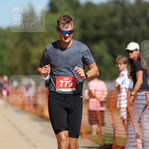 07.09.2025 - 19. Norderstedt Triathlon Michael Strokosch http://msf.ph/oto/8809722 07.09.2025 12:47:05 Laufen 776, 1213, 1247 meine-sportfotos.de