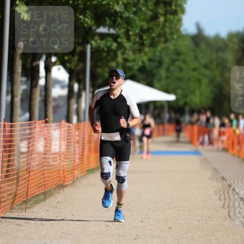 07.09.2025 - 19. Norderstedt Triathlon Michael Strokosch http://msf.ph/oto/8809742 07.09.2025 10:38:26 Laufen 1138, 1147 meine-sportfotos.de