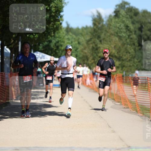 07.09.2025 - 19. Norderstedt Triathlon Michael Strokosch http://msf.ph/oto/8809750 07.09.2025 13:24:52 Laufen 222, 813, 1326, 1366 meine-sportfotos.de