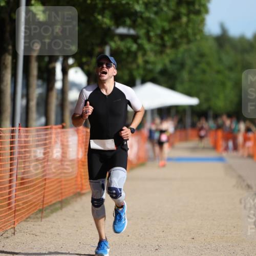 07.09.2025 - 19. Norderstedt Triathlon Michael Strokosch http://msf.ph/oto/8809757 07.09.2025 10:38:27 Laufen 1138, 1147 meine-sportfotos.de