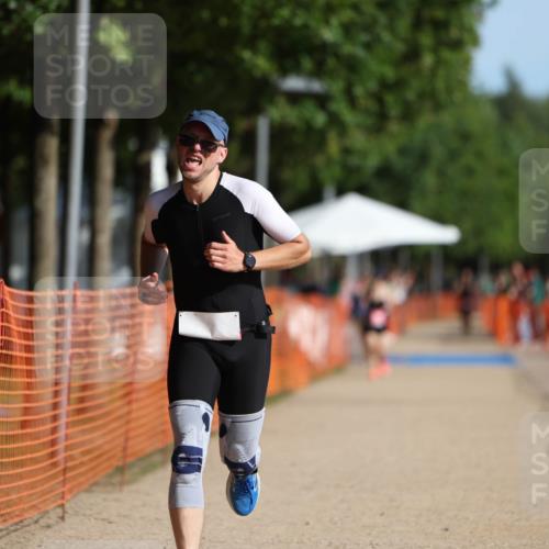 07.09.2025 - 19. Norderstedt Triathlon Michael Strokosch http://msf.ph/oto/8809763 07.09.2025 10:38:28 Laufen 1138, 1147 meine-sportfotos.de