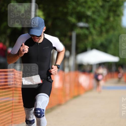 07.09.2025 - 19. Norderstedt Triathlon Michael Strokosch http://msf.ph/oto/8809779 07.09.2025 10:38:28 Laufen 1138, 1147 meine-sportfotos.de
