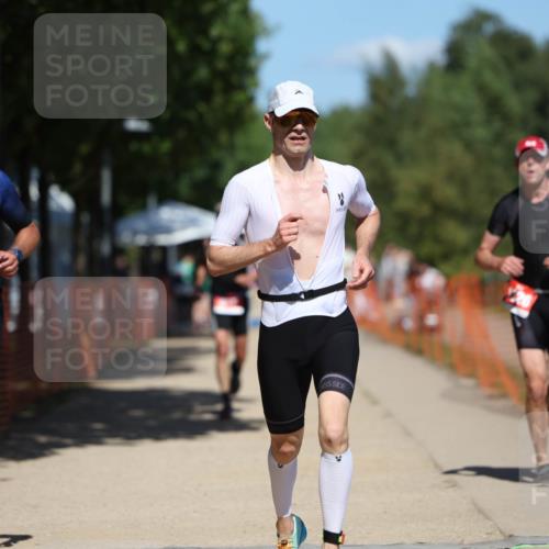 07.09.2025 - 19. Norderstedt Triathlon Michael Strokosch http://msf.ph/oto/8809786 07.09.2025 13:24:55 Laufen 222, 813, 1326, 1366 meine-sportfotos.de