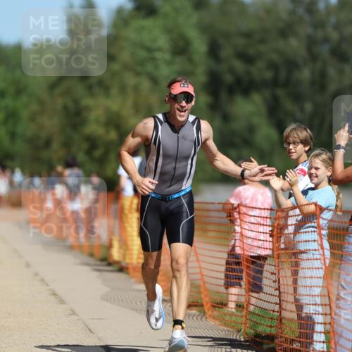 07.09.2025 - 19. Norderstedt Triathlon Michael Strokosch http://msf.ph/oto/8809818 07.09.2025 12:47:23 Laufen 151, 227, 713 meine-sportfotos.de