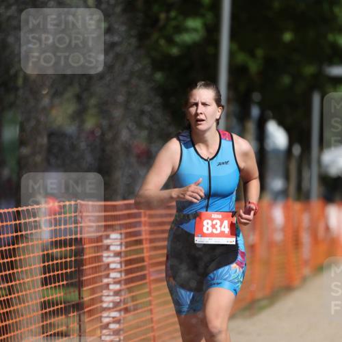 07.09.2025 - 19. Norderstedt Triathlon Michael Strokosch http://msf.ph/oto/8809834 07.09.2025 11:38:06 Laufen 770, 834, 1181 meine-sportfotos.de