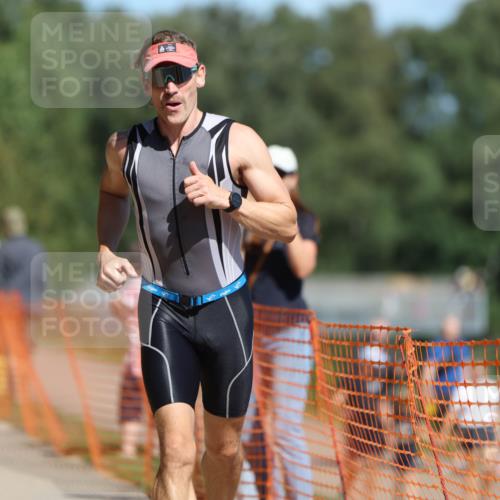 07.09.2025 - 19. Norderstedt Triathlon Michael Strokosch http://msf.ph/oto/8809855 07.09.2025 12:47:24 Laufen 151, 227 meine-sportfotos.de
