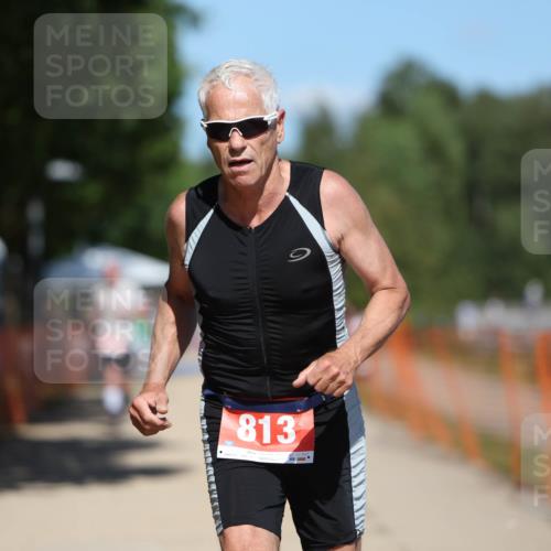 07.09.2025 - 19. Norderstedt Triathlon Michael Strokosch http://msf.ph/oto/8809858 07.09.2025 13:25:01 Laufen 813, 1230 meine-sportfotos.de